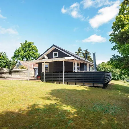 Three-bedroom Holiday In Borkop 9
