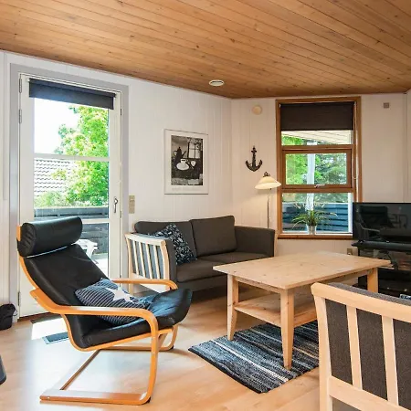 Three-bedroom Holiday In Borkop 9 * Egeskov (Syddanmark)