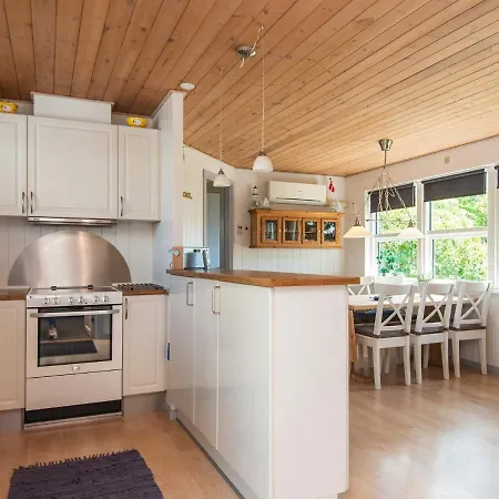 Three-bedroom Holiday In Borkop 9 *